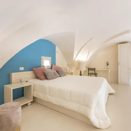 Casa Del Pumo Blu * אוג'נטו